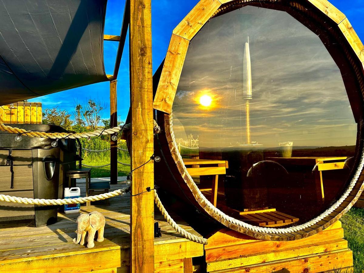 Deerstone Glamping Hotel Earby Buitenkant foto